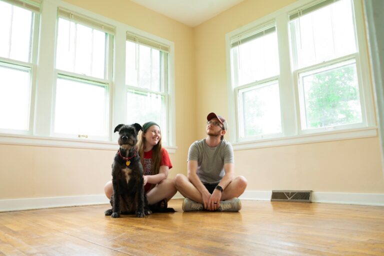 How to Help Your Pet Adjust to a New Home
